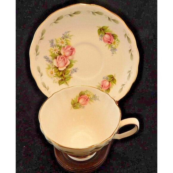 Royal Vale Ridgeway Potteries Pink Roses Tea Cup Saucer Floral Gold Trim - Picture 2 of 9